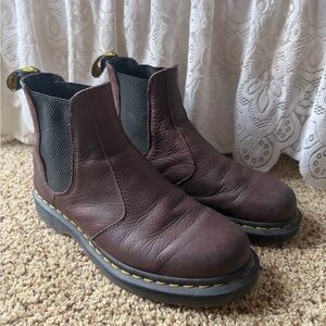 Dr. Doc Martens Warmwair Leather Chelsea Boots in Dark Brown W8/M7 2976